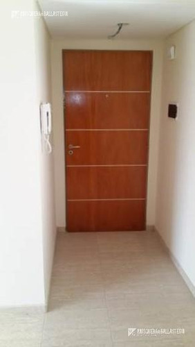 Imagen 3 de 9 de Venta Departamento En Tigre