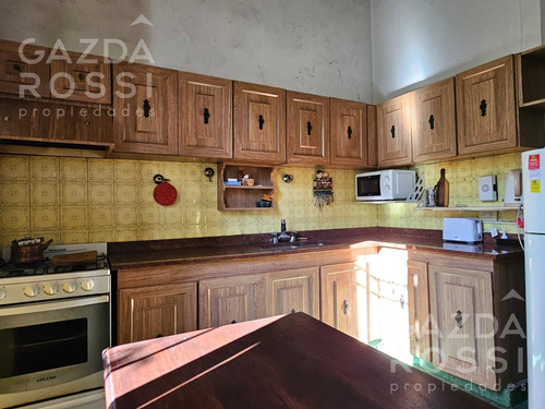 Casa En Venta En Adrogue