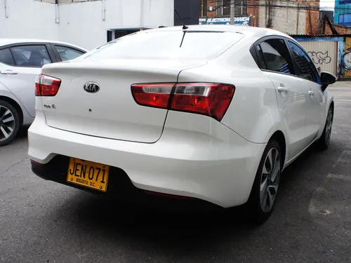 Kia Rio Ub Ex Mt Jen071