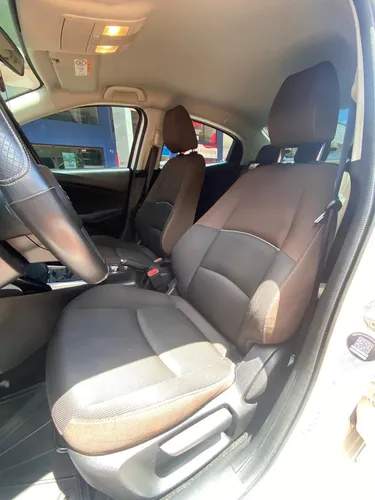 Mazda 2 Touring 1.5 sedan mecanico