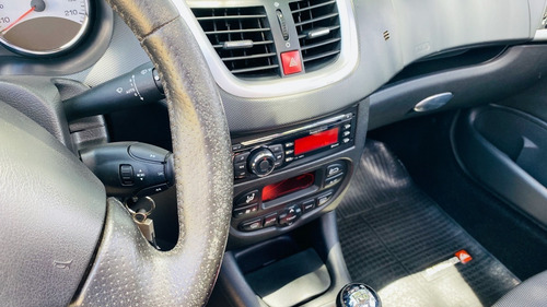 Peugeot 207 1.6 16v Quiksilver Flex 5p