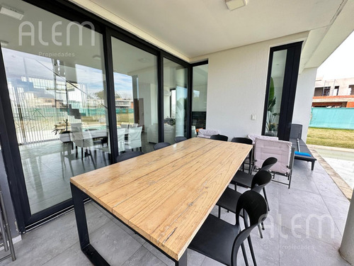 Casa En Alquiler En Terralagos Canning