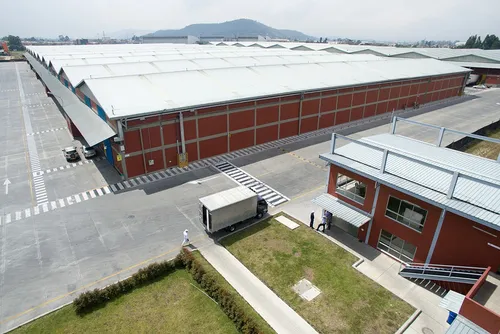 Bodega En Arriendo Lógika Madrid 2.000 M²