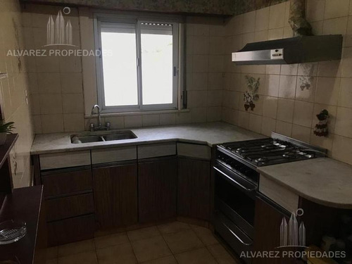 Imagen 5 de 23 de Excelente Casa 4 Ambientes - Castelar Centro