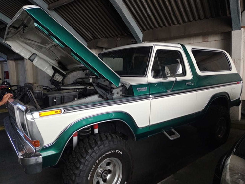 Imagen 3 de 8 de Ford F-150 Ford Bronco