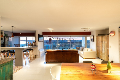 Hermoso Penthouse Lincoln Center- Ref: 639