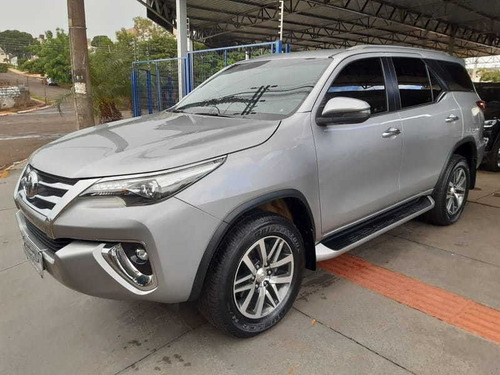 Toyota Hilux Sw4 Srx 4x4 2.8 Tdi 16v Dies Aut