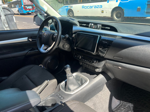 Toyota Hilux 2.8 Cd Srv 177cv 4x4