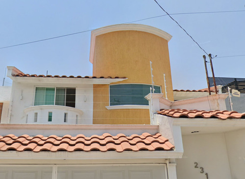 Gran Oportunidad De Inversión - Casa Economica En Venta (remate) - C. Del Puente De Alvarado 231, Carretas, 76050 Santiago De Querétaro, Qro.