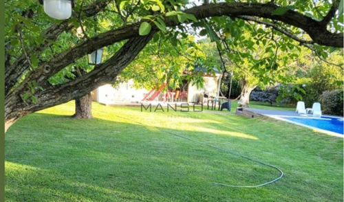 Espectacular Pileta, Quincho Y Un Asombroso Parque A La Venta - 20 De Junio