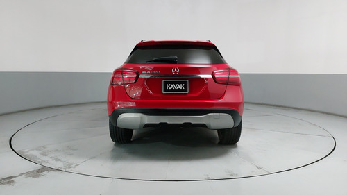 Mercedes-Benz Clase GLA 1.6 GLA 200 DCT