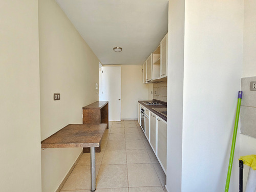 Depto 74 M², Carmen 297 Esquina Marin, Santiago Centro