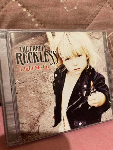 Pretty Reckless Light Me Up Cd