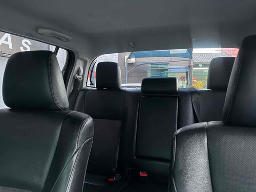 Toyota Hilux 2.8 D-4D TURBO DIESEL CD SRX 4X4 AUTOMÁTICO