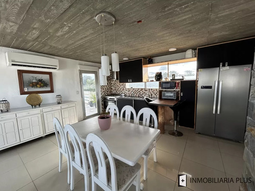 Alquiler De Casa De 3 Dormitorios En Balneario Buenos Aires Anual Cochera Para 4 Autos, Parrillero Techado, Jardín.
