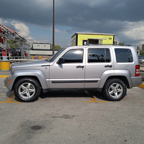Jeep Cherokee Sport 4x4