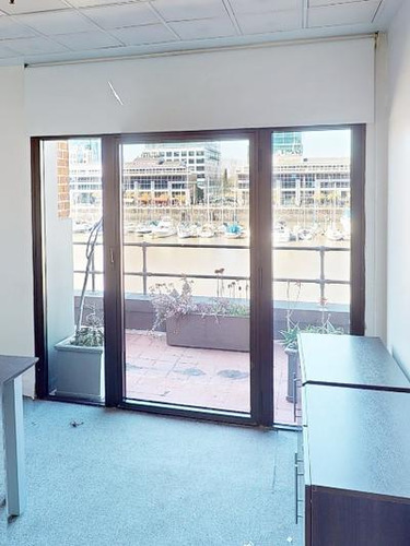 Excelente Oficina Con Vista Al Puerto Y A La Ciudad | Ubicación Estratégica | Muy Buen Estado