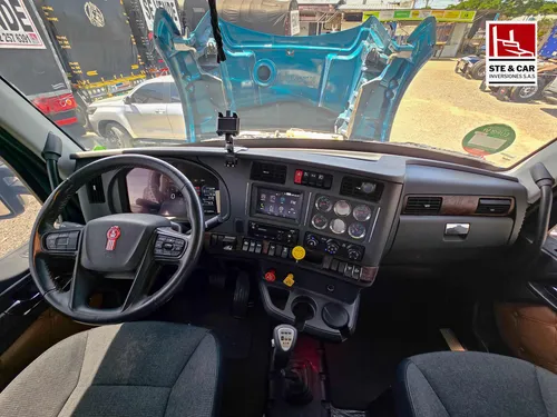 Tractocamion Kenworth T880 2024