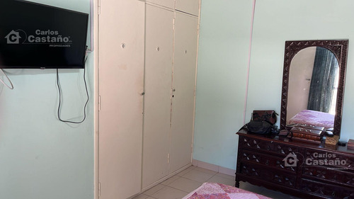 Chalet En 1 Planta, 2 Amb. + Ph 2 Amb. Con Patio, Parrilla, Garaje Y Jardín