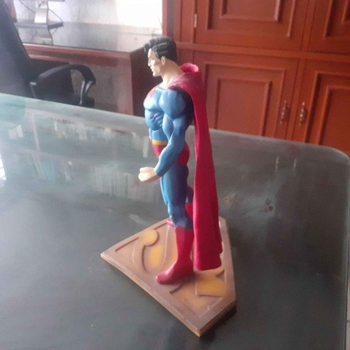 Coleccionable De Resina Superman De 40 Cm De Alto (Usado)