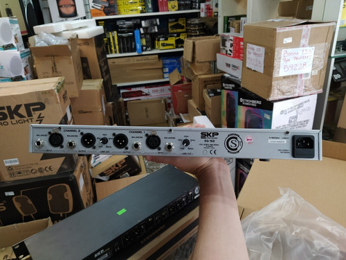 Ecualizador Gráfico Skp Pro Eq152 2ch X 15 Bandas
