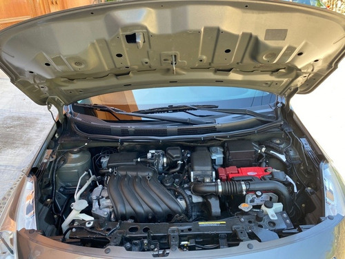 Imagen 10 de 11 de Nissan Versa 2017 1.6 Advance Mt