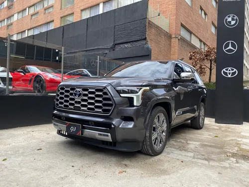 Toyota Sequoia Capstone Hibrida