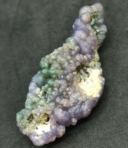 Imagen 2 de 10 de Calcedonia Ágata Uva - Racimo De Uva Purpura - Indonesia