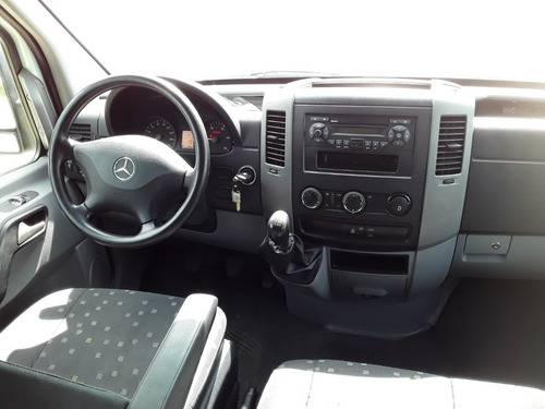 Imagen 6 de 10 de Mercedes Benz Sprinter 2.1 415 2013 Combi 3665 150 Cv 15+1