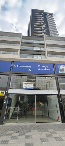 Local Frente Clinica Davila Frente Irarrazaval