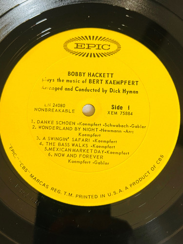Bobby Hackett / Plays Bert Kaempfert Lp Vinilo 1964 Usa (Usado)