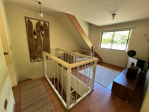 Oportunidad Única: Casa Semi-amoblada En Lomas De San Seba