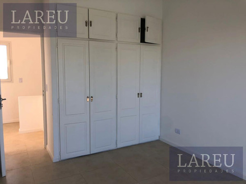 Imagen 9 de 19 de Casa En Venta - Barrio El Cantón, Islas