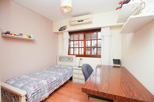 Venta | Amplio Duplex De 3 Dormitorios Playroom. Jardín Propio.