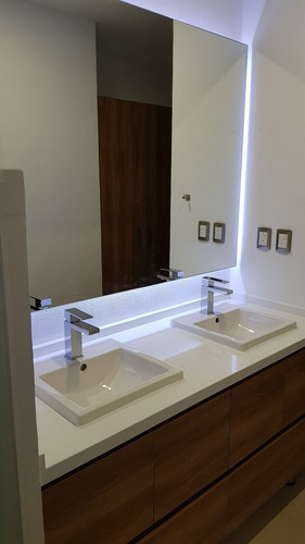 Preciosa Casa En La Condesa Juriquilla, Estudio O 4ta Recamara En P.b, Jardín.-