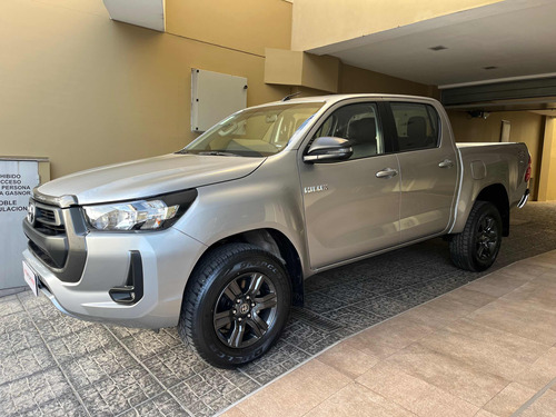 Toyota Hilux 2.8 Cd Sr 177cv 4x4