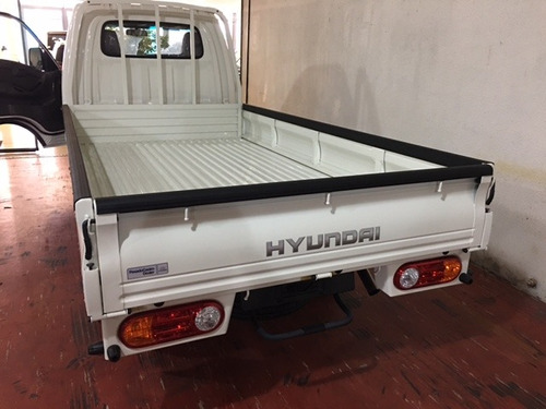 Imagen 1 de 7 de Hyundai H100 2023 2.5 Truck C/caja