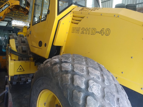 Imagen 4 de 14 de Vibrocompactador Pata De Cabra Bomag Bw 211 D-40
