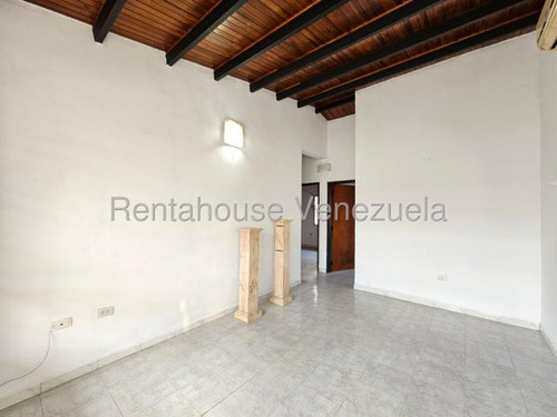 Casa En Venta La Morita I Urb Los Sauces Maracay 25-18599 Apd