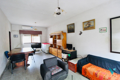 Casa En Venta Castelar Norte A Reciclar Apta Crédito
