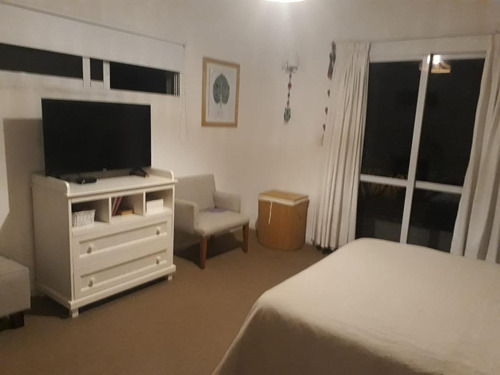 Casa En Venta - 3 Dormitorios 2 Baños - 200mts2 - Azul