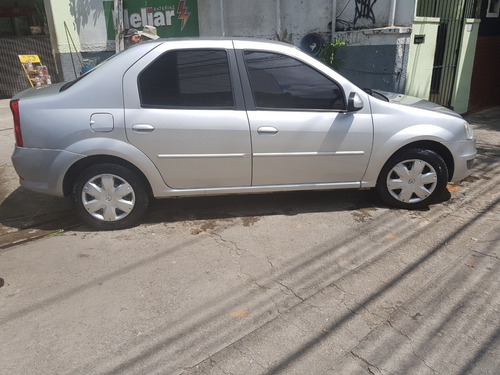 Renault Logan 1.6 Expression + Gas 16 Metros - 54000kms