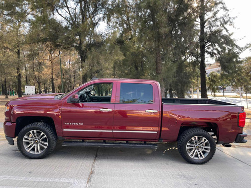 Imagen 12 de 15 de Chevrolet Cheyenne 2016 5.4 2500 Doble Cab Lt Z71 4x4 At