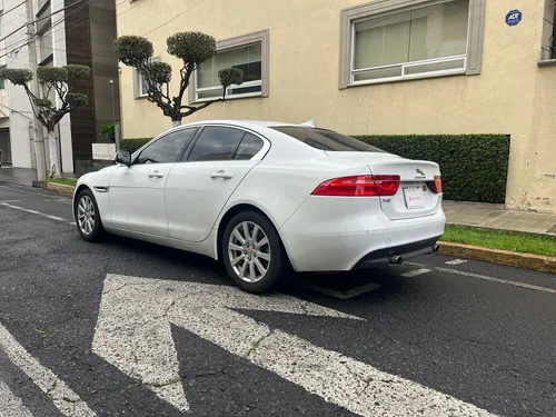 Jaguar XE PURE TECH