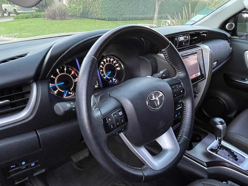 Toyota Sw4 2.8 Srx 177cv 4x4 7as At 2017