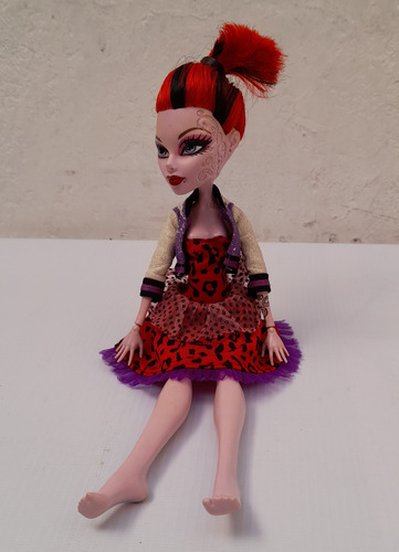 Monster Hight Operetta Picture Day Doll Leer Descripción 