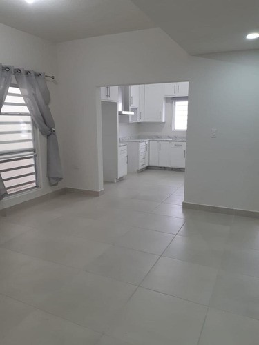 Imagen 6 de 20 de Casa En Renta Ciudad Juárez Chihuahua Fraccionamiento Barcena Residencial.