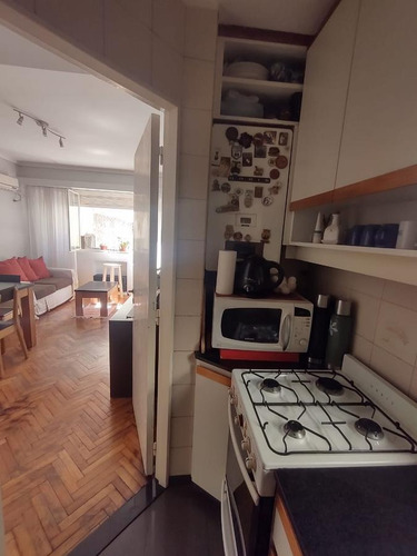 Imagen 8 de 19 de Departamento - Balvanera - 3 Ambientes - 2 Dormitorios - Baño Completo - Cocina Separada