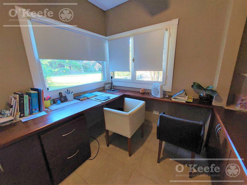 Imagen 20 de 30 de Casa En Venta De Cinco Ambientes Con Quincho Y Vista Al Fondo A Golf En Abril Club De Campo