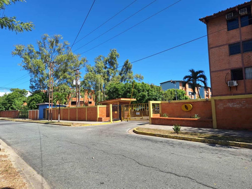 Alquiler De Apartamento En San Diego, Frente A La Ujap. Rs